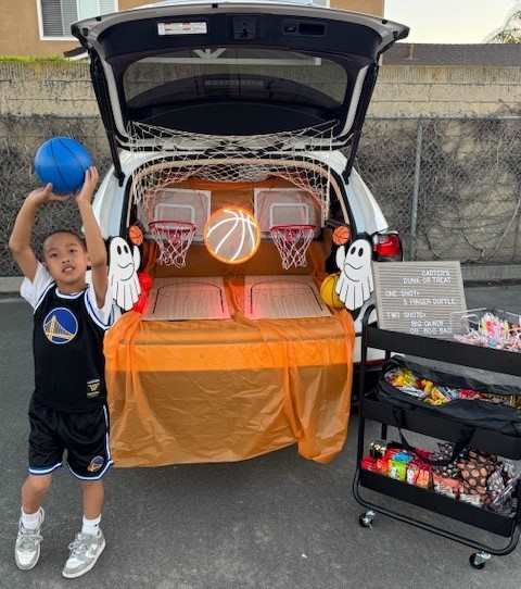 Basketball Hoops Trunk or Treat!